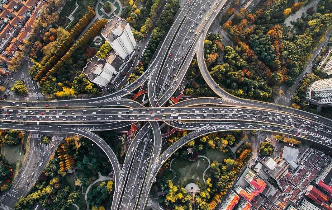 Textové shrnutí prezentace na webináři o elektromobilitě,  který spolek Realistická energetika a ekologie uspořádal 10. 5. 2021